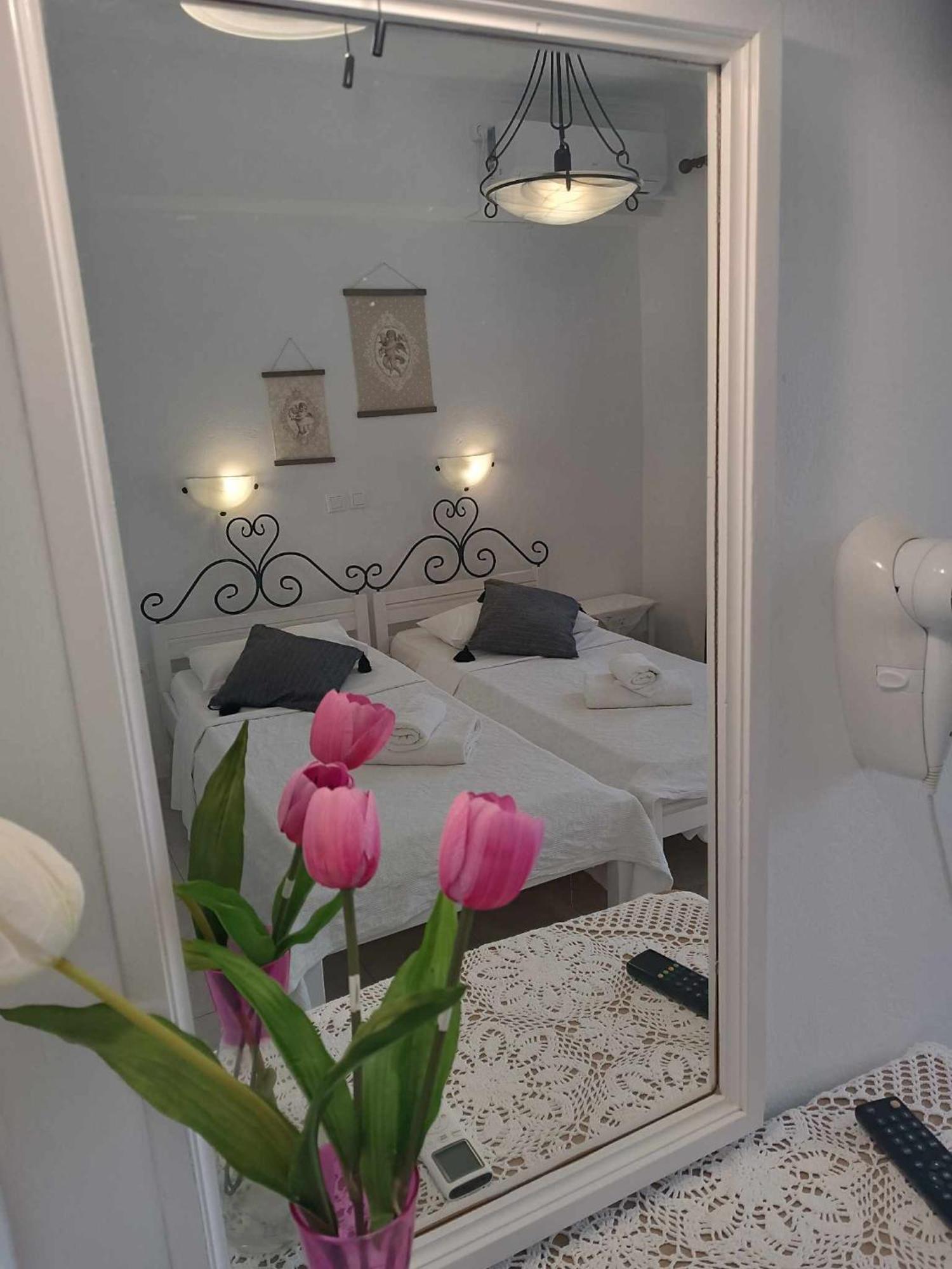 Pension Ilias - Chora Amorgos Aparthotel Exteriör bild