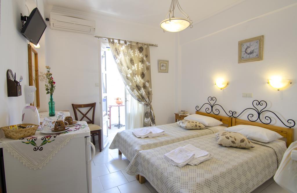 Pension Ilias - Chora Amorgos Aparthotel Exteriör bild