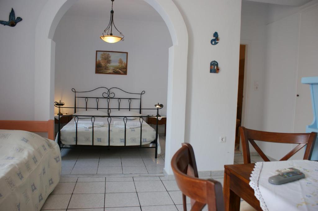Pension Ilias - Chora Amorgos Aparthotel Exteriör bild